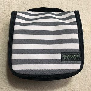 Dakine toiletry bag stripes